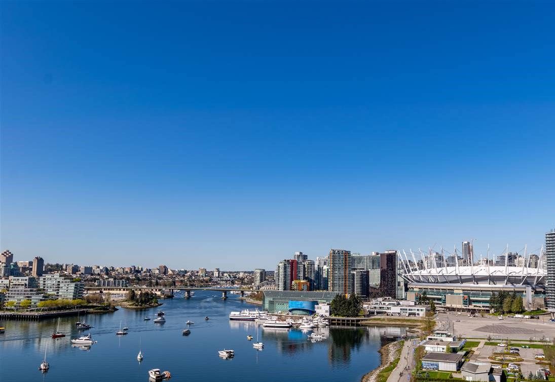 Main Photo: 1605 120 MILROSS Avenue in Vancouver: Downtown VE Condo for sale in "THE BRIGHTON BY BOSA" (Vancouver East)  : MLS®# R2568798