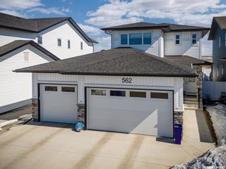 Photo 1: 562 Burgess Crescent in Saskatoon: Rosewood Residential for sale : MLS®# SK963680