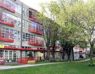Main Photo: 318 350 E 2ND Avenue in Vancouver: Mount Pleasant VE Condo for sale in "MAINSPACE" (Vancouver East)  : MLS®# V885491