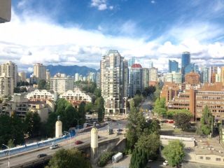 Photo 3: 1701 1000 BEACH AVENUE in Vancouver: Yaletown Condo for sale (Vancouver West)  : MLS®# R2108437