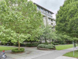Photo 20: 701 2799 YEW Street in Vancouver: Kitsilano Condo for sale in "TAPESTRY AT ARBUTUS WALK (O'Keefe)" (Vancouver West)  : MLS®# R2178410