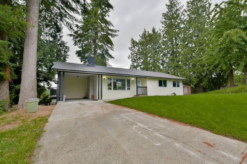 Main Photo: 8011 WILLOW STREET in : Mission BC House for sale : MLS®# R2079524