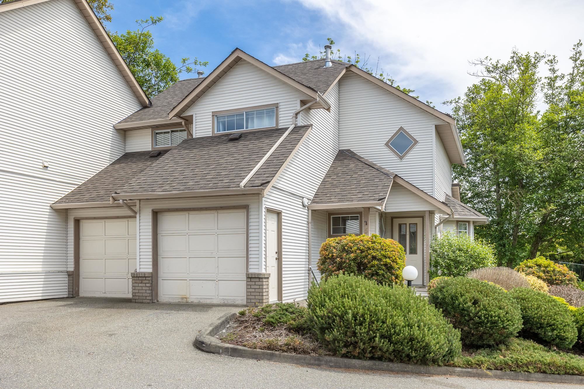 Main Photo: 5 32311 MCRAE Avenue in Mission: Mission BC Townhouse for sale in "Spencer Estates" : MLS®# R2744374
