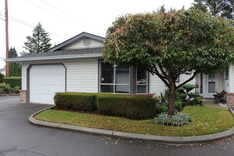 Main Photo: 1 32165 7TH Avenue in Mission: Mission BC Townhouse for sale in "Cherry Lane" : MLS®# R2109895