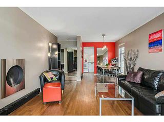 Photo 1: 210 2120 W 2ND Avenue in Vancouver: Kitsilano Condo for sale in "ARBUTUS PLACE" (Vancouver West)  : MLS®# V1120504