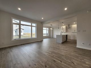 Photo 10: 9 Gottfried Point in Winnipeg: Canterbury Park Residential for sale (3M)  : MLS®# 202325252