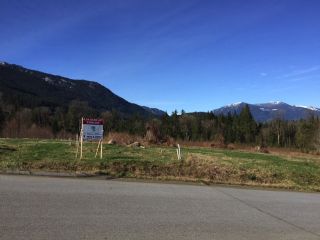 Photo 1: LOT 8 CASCADIA PARKWAY in Gibsons: Gibsons & Area Land for sale (Sunshine Coast)  : MLS®# R2044998
