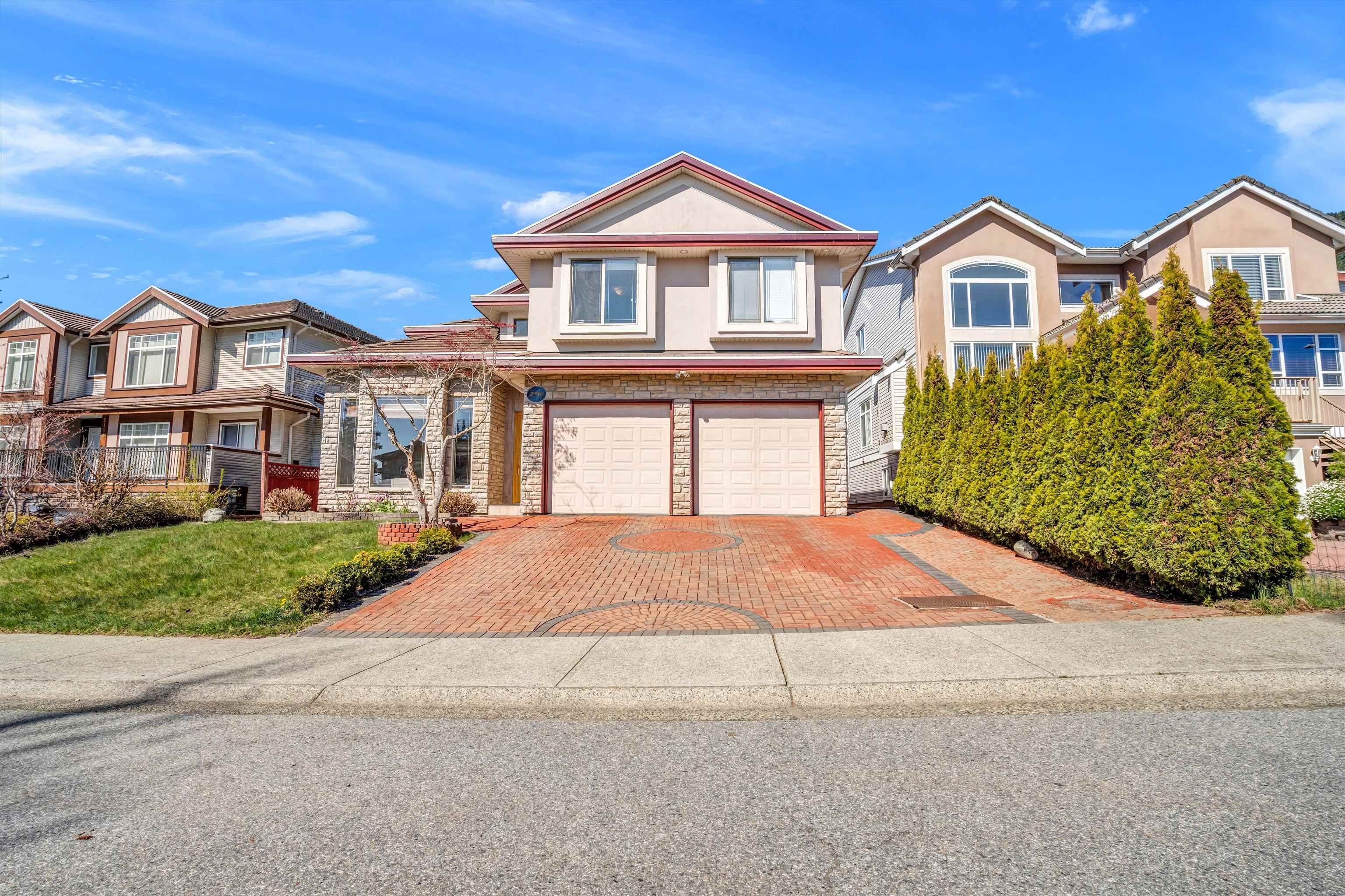 Main Photo: 2116 TURNBERRY Lane in Coquitlam: Westwood Plateau House for sale : MLS®# R2874676