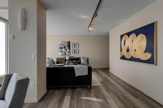 Photo 5: 1001 145 Point Drive NW in Calgary: Point McKay Apartment for sale : MLS®# A1239089