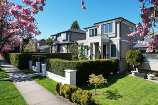 Photo 3: 3039 W 16TH Avenue in Vancouver: Kitsilano House for sale (Vancouver West)  : MLS®# R2872814