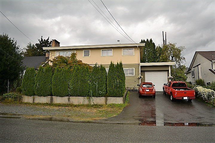 Main Photo: 33123 6TH AVENUE in Mission: Mission BC House for sale : MLS®# R2205995