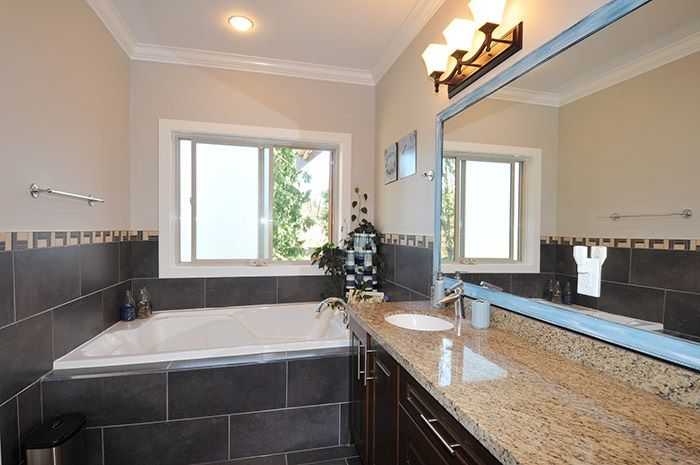 Photo 9: Photos: 2 13210 SHOESMITH Crescent in Maple Ridge: Silver Valley House for sale in "ROCK POINT" : MLS®# R2037503