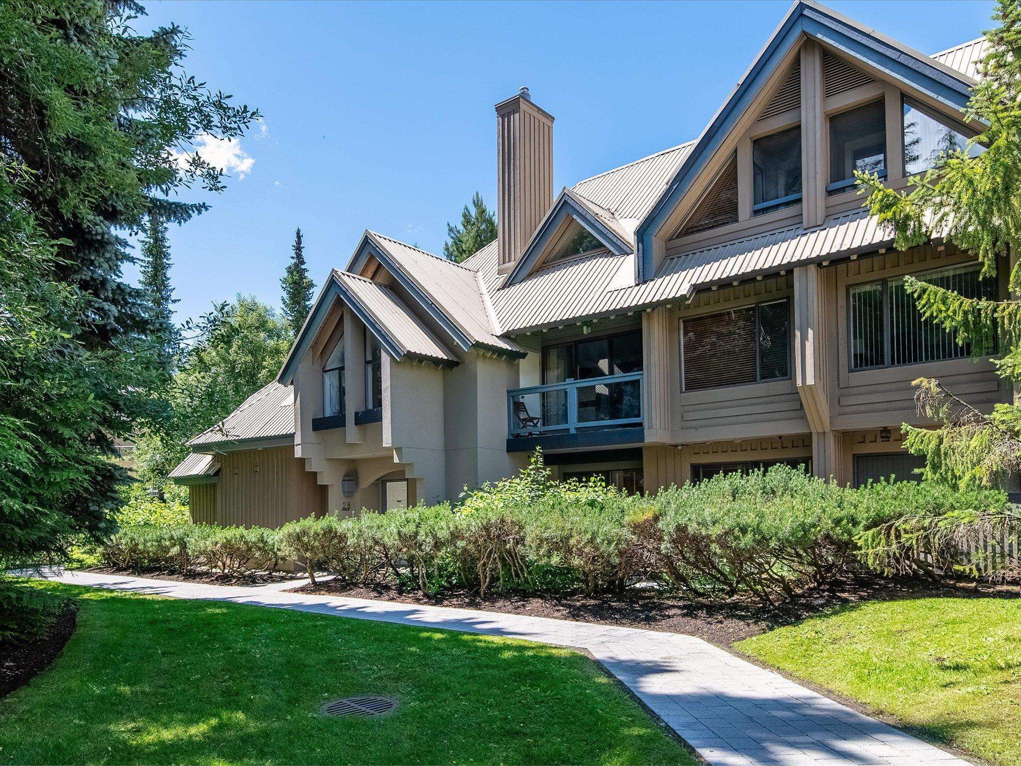 Main Photo: 29 4857 PAINTED CLIFF Road in Whistler: Benchlands Townhouse for sale in "FOXGLOVE" : MLS®# R2708354