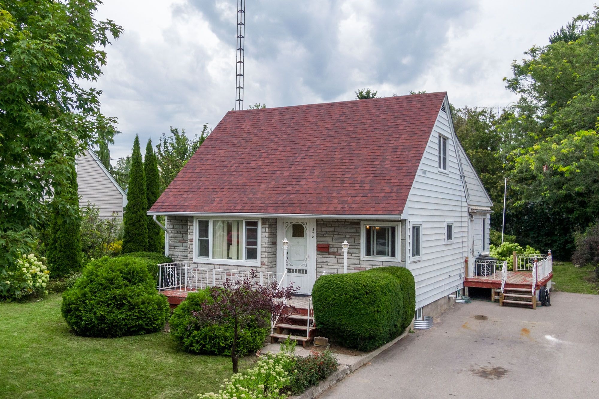 Main Photo: 372 Campbell Street in Cobourg: House for sale : MLS®# X6768378