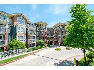 Photo 2: 301 14 E ROYAL Avenue in New Westminster: Fraserview NW Condo for sale in "VICTORIA HILL" : MLS®# V1106589