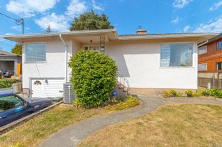 Photo 2: 914 McNaughton Ave in Esquimalt: Es Gorge Vale House for sale : MLS®# 924848