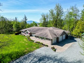 Main Photo: 4669 UDY Road in Abbotsford: Sumas Mountain House for sale : MLS®# R2850182