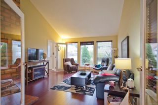 Photo 9: 95 Caton Pl in View Royal: VR View Royal House for sale : MLS®# 865555