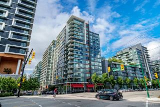 Main Photo: 1008 1788 COLUMBIA Street in Vancouver: False Creek Condo for sale in "EPIC AT WEST" (Vancouver West)  : MLS®# R2893006