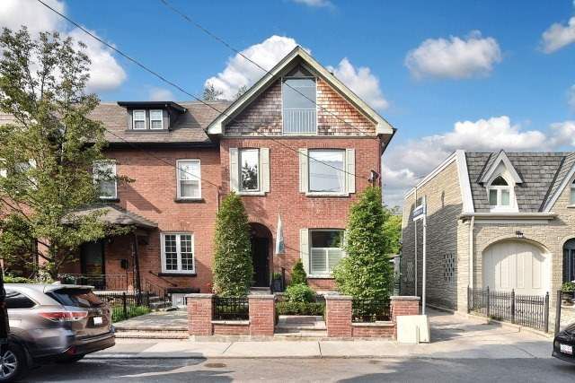 Main Photo: 444 Sackville St, Toronto, Ontario M4X1T2 in Toronto: Semi-Detached for sale (Cabbagetown-South St. James Town)  : MLS®# C3932714