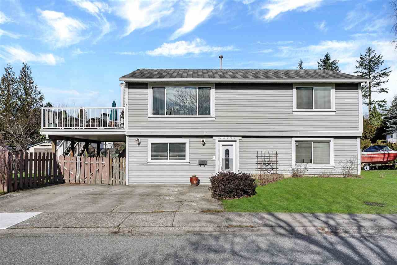 Main Photo: 33947 GILMOUR Drive in Abbotsford: Central Abbotsford House for sale : MLS®# R2436671