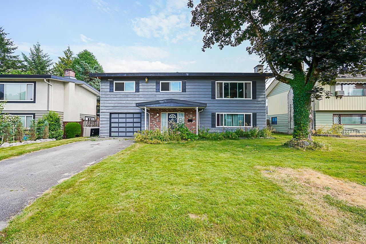 Main Photo: 3728 INVERNESS Street in Port Coquitlam: Lincoln Park PQ House for sale : MLS®# R2717949