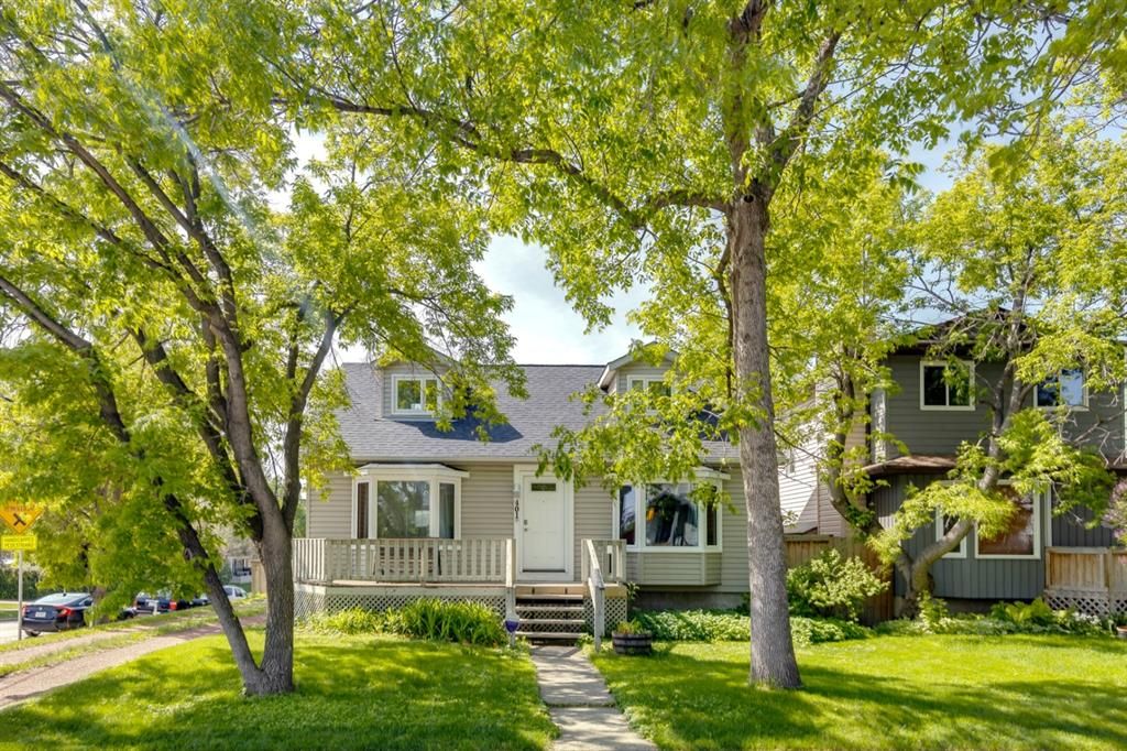 Main Photo: 401 51 Avenue SW in Calgary: Windsor Park Detached for sale : MLS®# A1231521