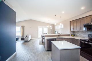 Photo 7: 131 Joynson Crescent in Winnipeg: House for sale : MLS®# 202408596