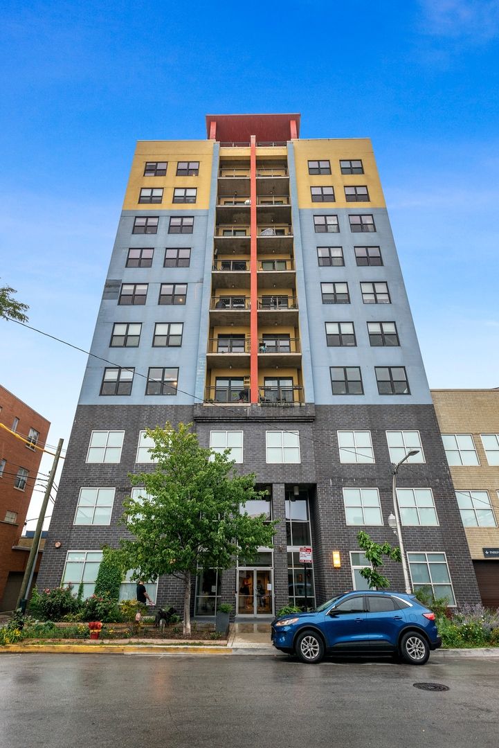 Main Photo: 1122 W CATALPA Avenue Unit 503 in Chicago: CHI - Edgewater Residential for sale ()  : MLS®# 11613388