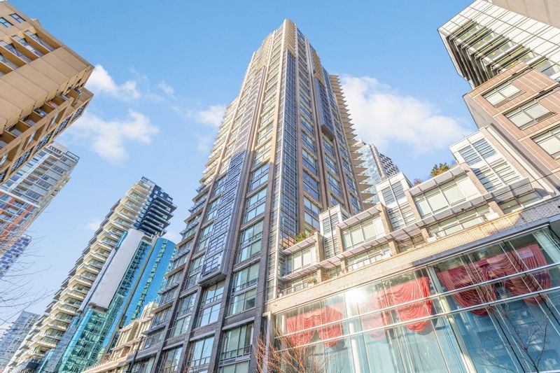 FEATURED LISTING: 2507 - 1283 HOWE Street Vancouver