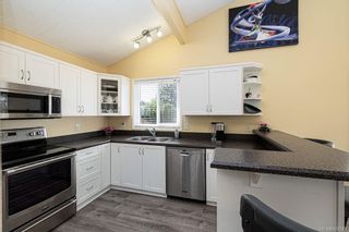 Photo 11: 864 Denford Cres in Saanich: SE Lake Hill House for sale (Saanich East)  : MLS®# 908349