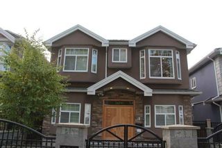 Photo 1:  in vancouver: House for rent (Vancouver East) 