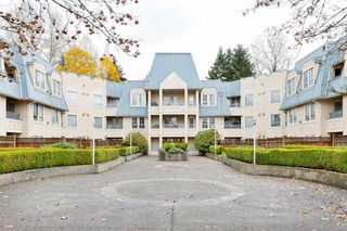 Photo 2: 215 295 SCHOOLHOUSE Street in Coquitlam: Maillardville Condo for sale in "CHATEAU ROYALE" : MLS®# R2523933