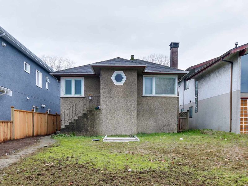 FEATURED LISTING: 2710 MCGILL Street Vancouver