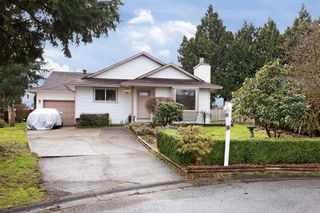 Photo 1: 23194 124A Avenue in Maple Ridge: East Central House for sale : MLS®# R2855869