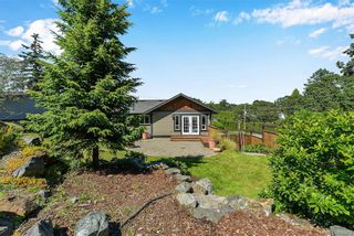 Photo 30: 1063 Chesterfield Rd in Saanich: SW Strawberry Vale House for sale (Saanich West)  : MLS®# 844474