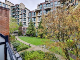 Photo 23: 119 8 RENAISSANCE Square in New Westminster: Quay Townhouse for sale in "MURANO" : MLS®# R2869869