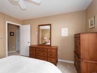 Photo 10: 3 10471 Resthaven Dr in Sidney: Si Sidney North-East Row/Townhouse for sale : MLS®# 869988