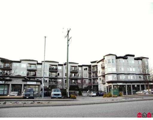 Main Photo: 5765 GLOVER Road in Langley: Langley City Condo for sale in "College Court" : MLS®# F2706318