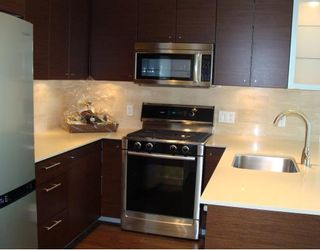 Photo 2: 1702 7371 WESTMINSTER Highway in Richmond: Brighouse Condo for sale in "LOTUS"