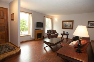 Photo 4: 66 Dells Crescent in Winnipeg: Meadowood Residential for sale (2E)  : MLS®# 202119070