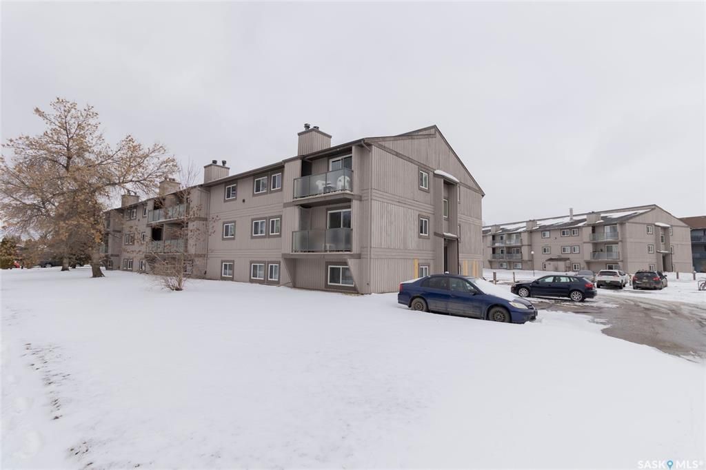 Main Photo: 201 855 wollaston Crescent in Saskatoon: Lakeview SA Residential for sale : MLS®# SK926475