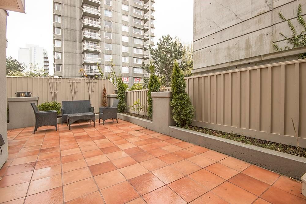 Main Photo: 100 1410 BUTE Street in Vancouver: West End VW Condo for sale in "IL FARO" (Vancouver West)  : MLS®# R2684101