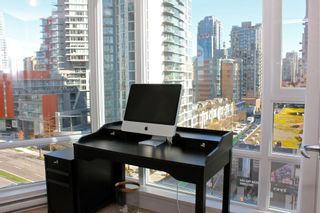 Photo 5: 1006 1438 RICHARDS Street in Vancouver: Yaletown Condo for sale in "AZURA" (Vancouver West)  : MLS®# V1055903