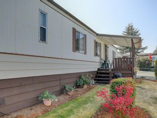 Photo 19: 10 124 Cooper Rd in View Royal: VR Glentana Manufactured Home for sale : MLS®# 916903