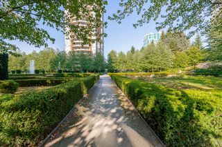 Photo 28: 905 7368 SANDBORNE Avenue in Burnaby: South Slope Condo for sale in "Mayfair Place" (Burnaby South)  : MLS®# R2719385