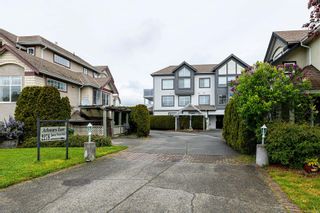 Photo 1: 308 2278 James White Blvd in Sidney: Si Sidney North-East Condo for sale : MLS®# 902178