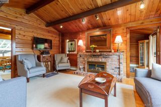 Photo 3: 6898 Woodward Dr in BRENTWOOD BAY: CS Brentwood Bay House for sale (Central Saanich)  : MLS®# 771146