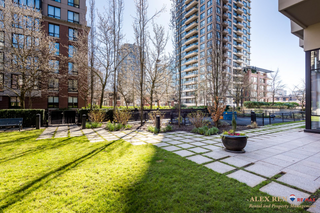 Photo 20: Amazing Views 1BR + Den Penthouse in Yaletown Park Vancouver (AR02A)