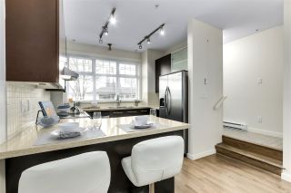 Photo 3: 3736 WELWYN STREET in Vancouver: Victoria VE Townhouse for sale (Vancouver East)  : MLS®# R2544407